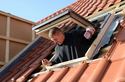 Pose de fenêtres de toit Velux à Leyrat